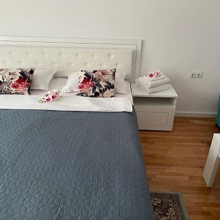 Orhideea Apartment Oradea Exterior photo